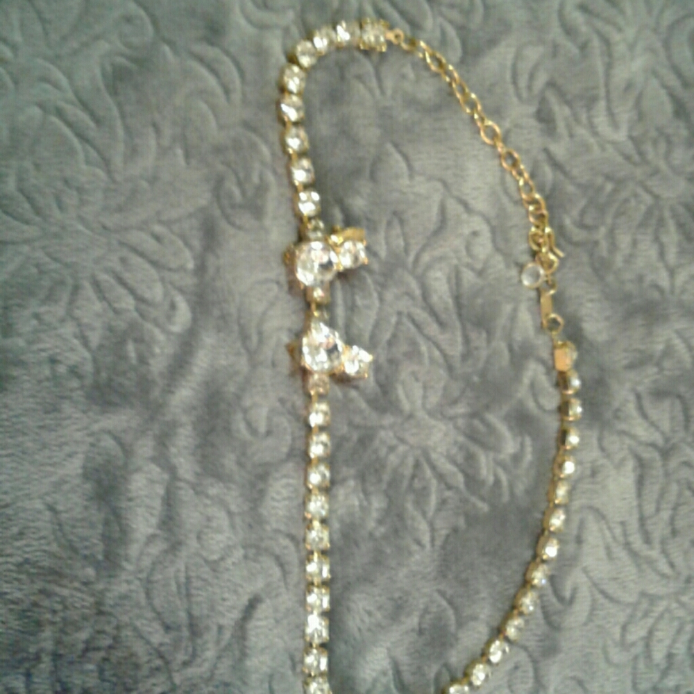 Clip on earrings with matching chocker.final sale